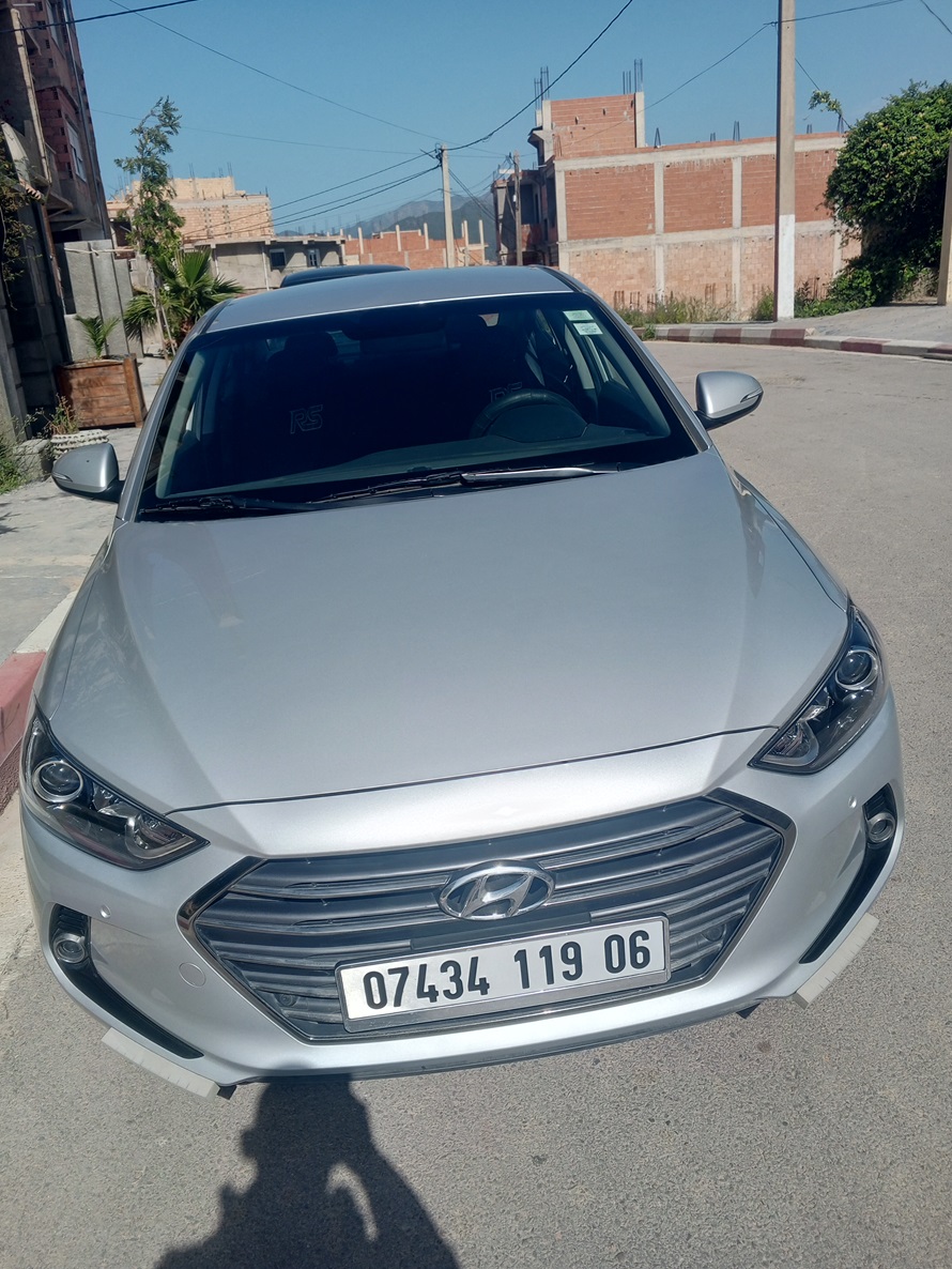 Hyundai elantra 2019 GLS